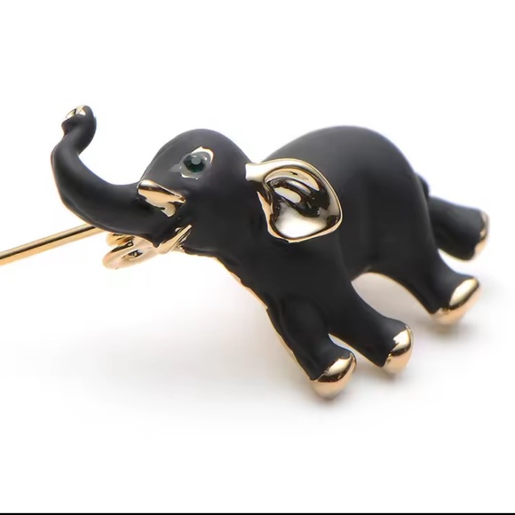 Elephant Black Gold Brooch with Green Eye - Picture 7 of 8